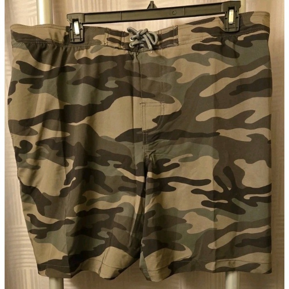 Brand New Trinity Coast‎ 2XL Green Camo Swim Trunks UPF 50 Quick Dry Mesh Liner